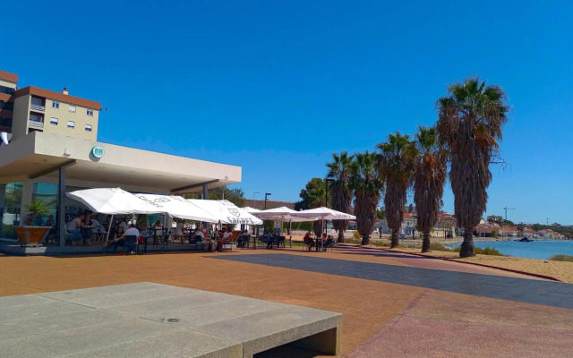 Oceanview Duplex shared Pool & Beach Sesimbra