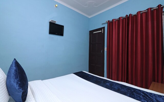 OYO 13922 Hill View 2BHK Kempty Fall