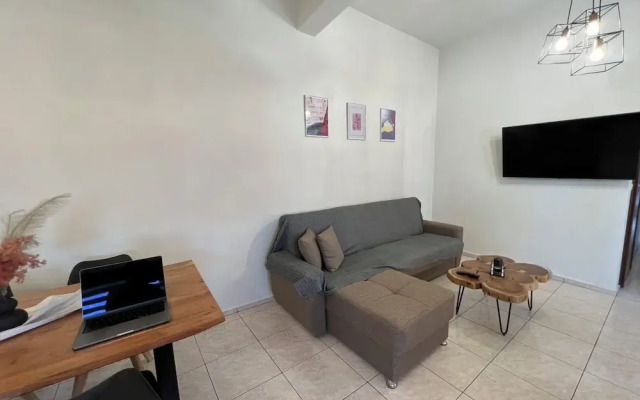 Cozy 1 Bd Apt in Therisos with Balcony