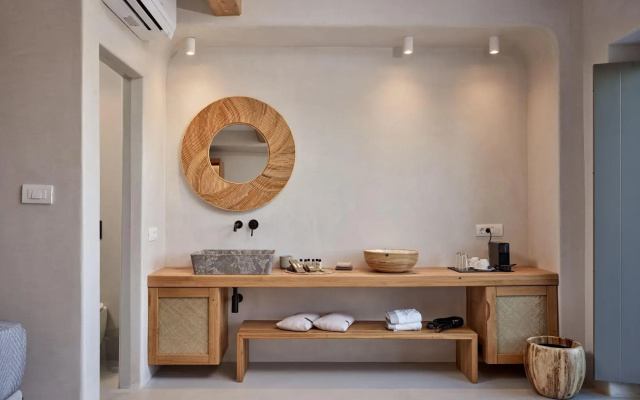 IONIC Suites