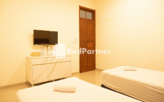 House Of Cokro Near Malioboro Area Redpartner