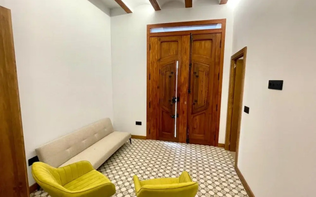 Los Angeles With 3 Bedrooms and 3 Bathrooms