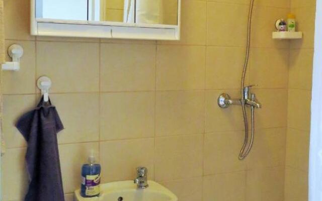 Mia Airport studio apartment