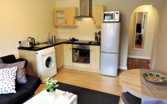 1 Bed Bagshot Pennyhill Accommodation