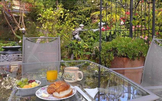 Noe's Nest Bed and Breakfast