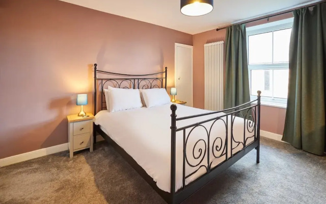 Host Stay Cheviot Street