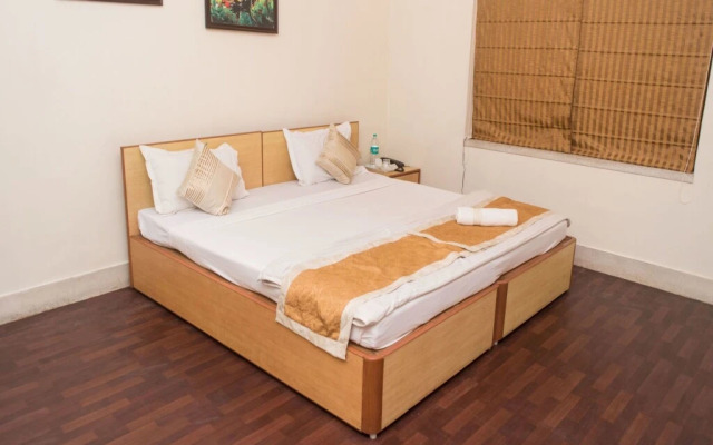 OYO 6477 Guest Accomodation FE 173