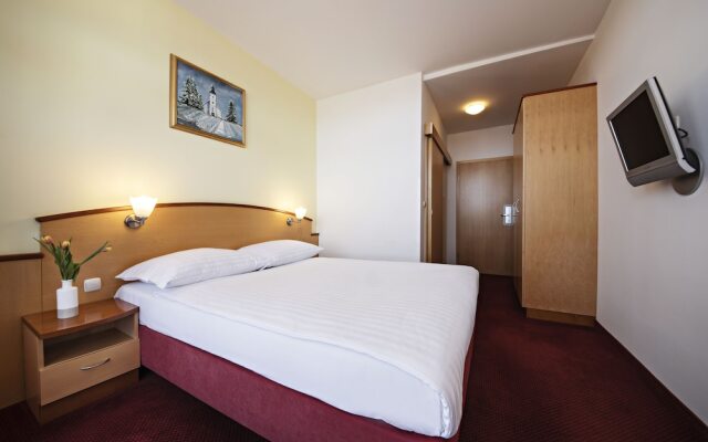 Hotel Lipa - Sava Hotels & Resorts