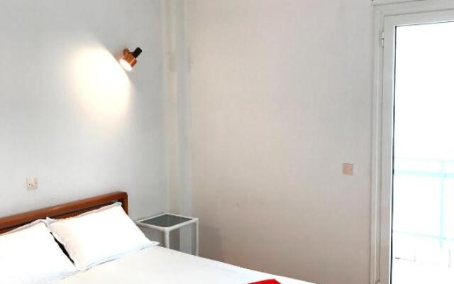 100m from the beach cosy apartment