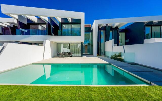 ONE SIX Villa in Vilamoura
