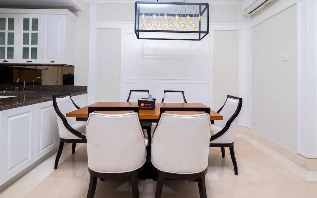 3BR Luxury 1 Park Avenue Apartment near Gandaria City Mall