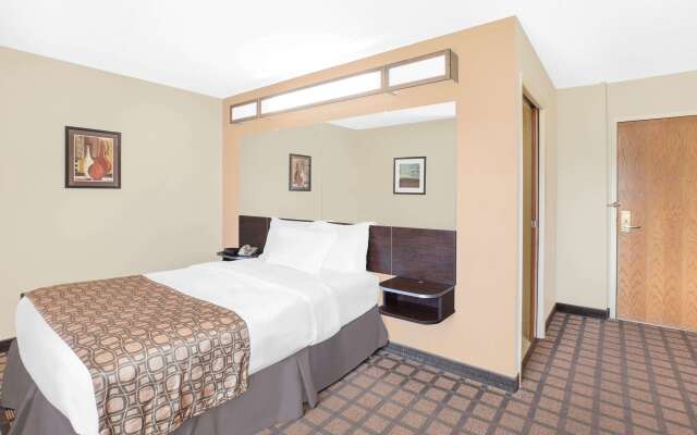 Microtel Inn by Wyndham Franklin