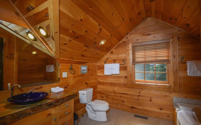 Bear Necessity 4 Bedroom House