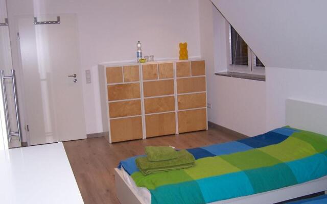 ZV2001 Private Apartments & Rooms Hannover City - room agency