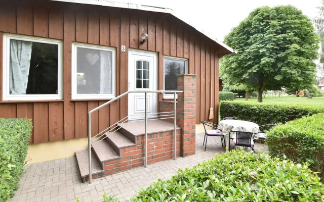 Quaint Bungalow with Garden near Insel Poel