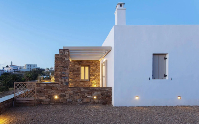 White Tinos Luxury Suites