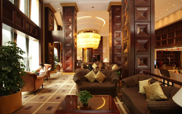 Grand Royal Hotel