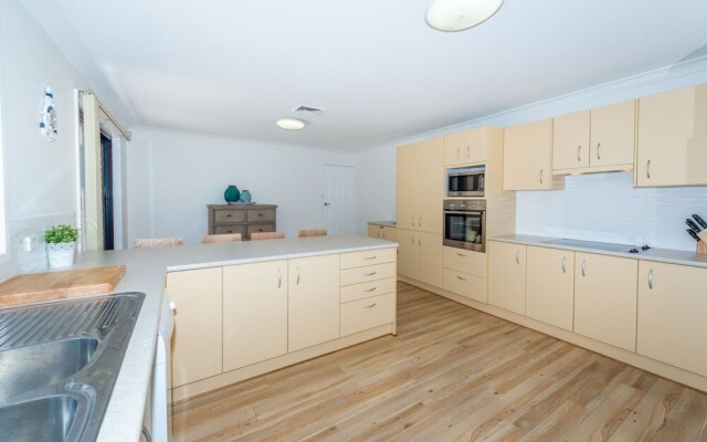 Kallaroo Street 3 - Corlette