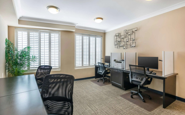 Best Western Plus Avita Suites