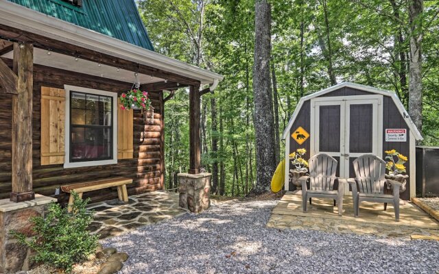 Chic Sevierville Cabin w/ Hot Tub & Mountain Views