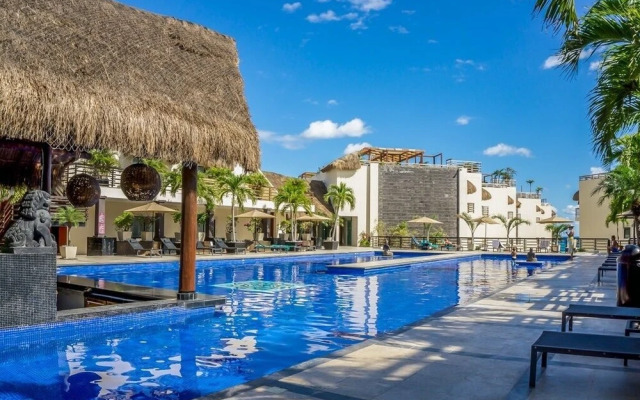 Aldea Thai 219 2 Bedroom Condo by Redawning