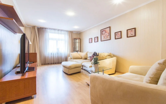Spacious Duplex by Park&Metro by easyBNB