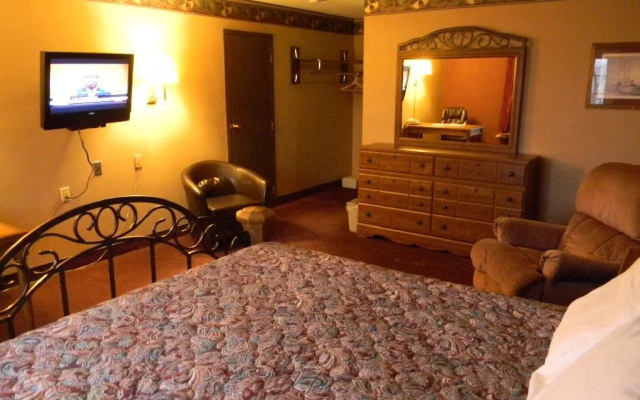 Southfork Motel and Grill