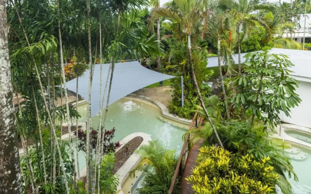 Oaks Cairns Hotel