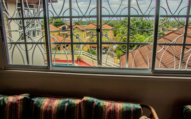 The Whytehouse Villa