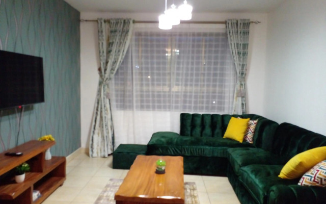 Cozy 2 bedroom Emerald Green at Greatwall Gardens