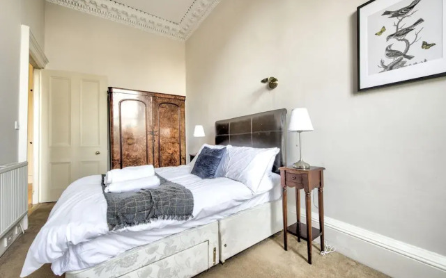 Oxford - New Town Apartment