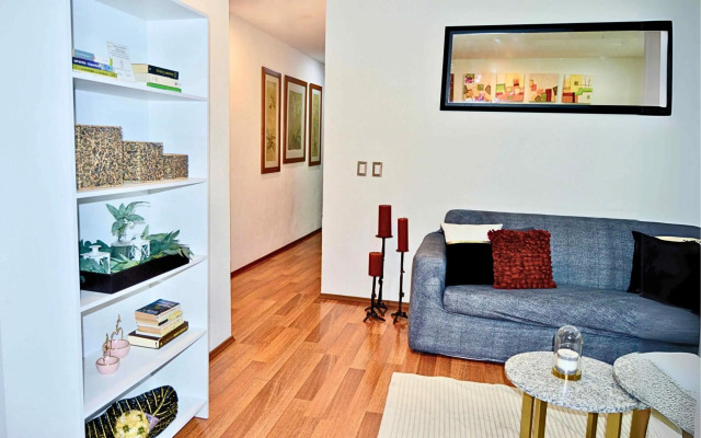 Amplio departamento en Nápoles con estacionamiento