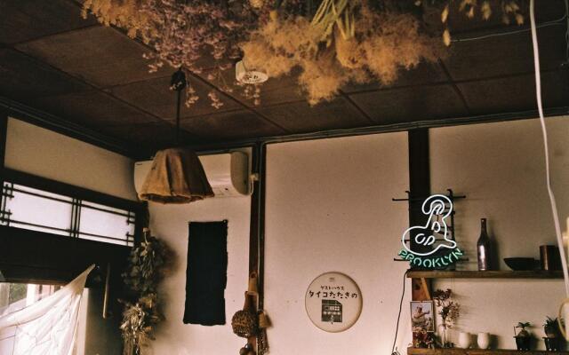Osaka Guest House Drummer's Dream