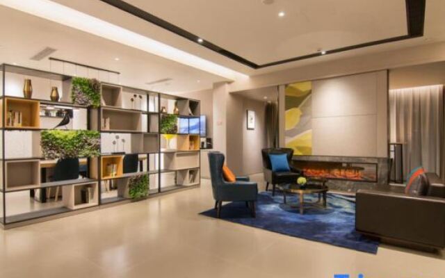 Home Inn Selected (Shanghai Hongqiao Gubei Yaohong Road Metro Station)