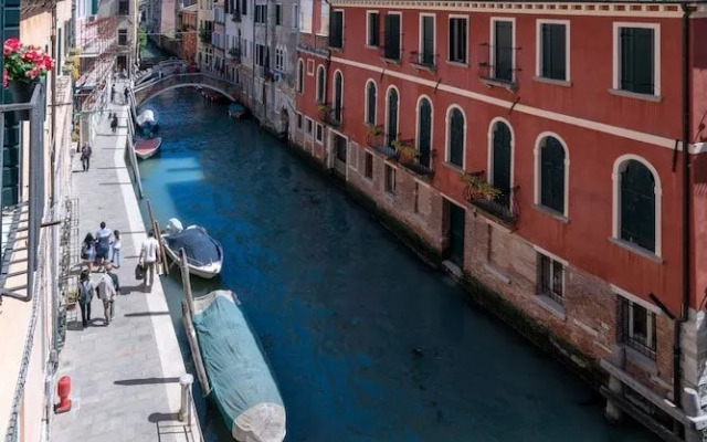 Rialto Palace