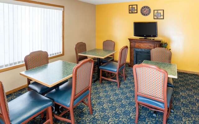 Rodeway Inn & Suites