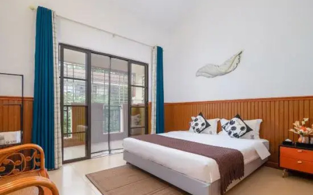 Moonye • Yuetang Design Guesthouse (Haitang Bay)