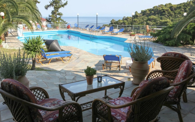 Stafylos Suites Boutique Hotel