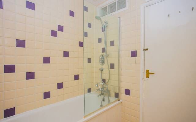 Beautiful 2 Bedroom Apartment in Kennington