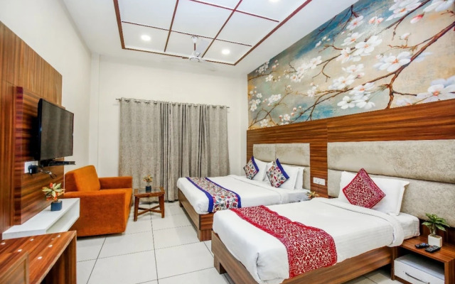 Goroomgo Karan Residency Amritsar