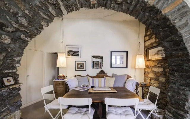 Tinos Experience the House