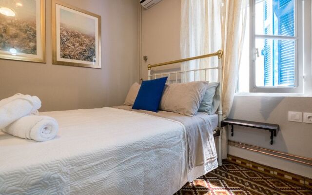 Grandma's Chic Home in Chania Venetian Harbor