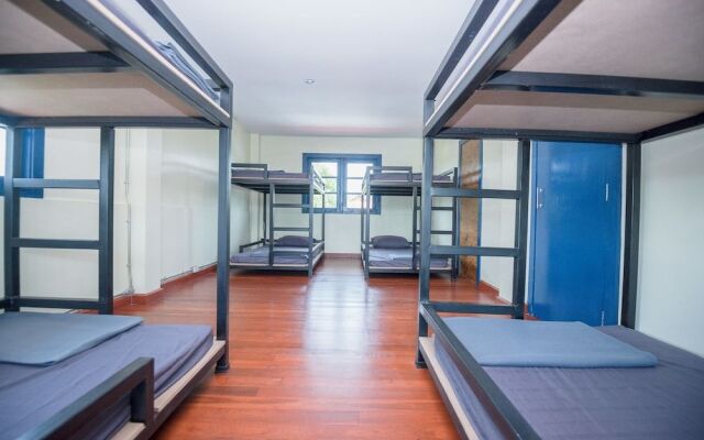 Toobs Hostel - Adults Only