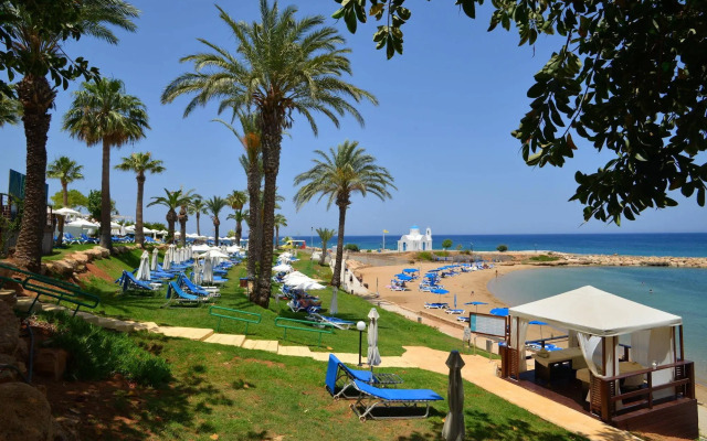 The Golden Coast Beach Hotel