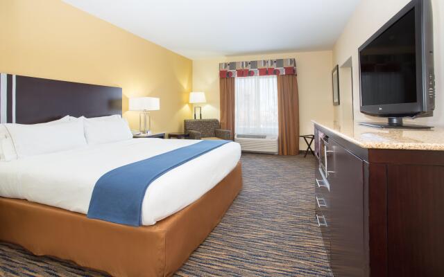 Holiday Inn Express Hotel & Suites Denver North - Thornton, an IHG Hotel