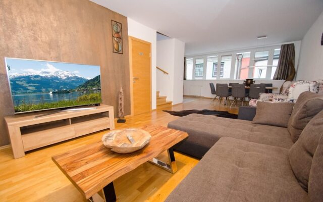 Penthouse Seven Private Roof Terrace Lake View