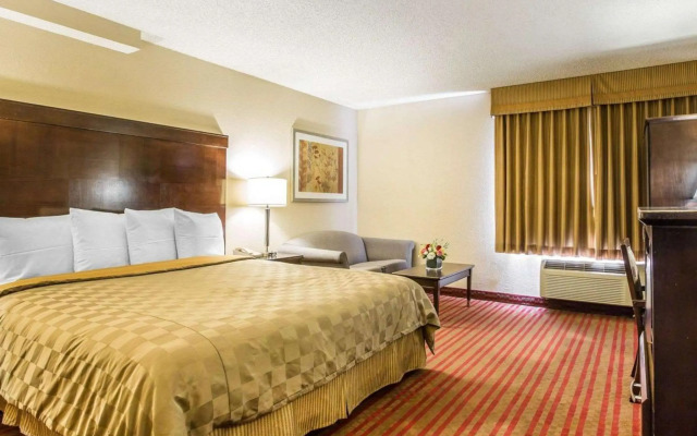 California Inn and Suites Bakersfield