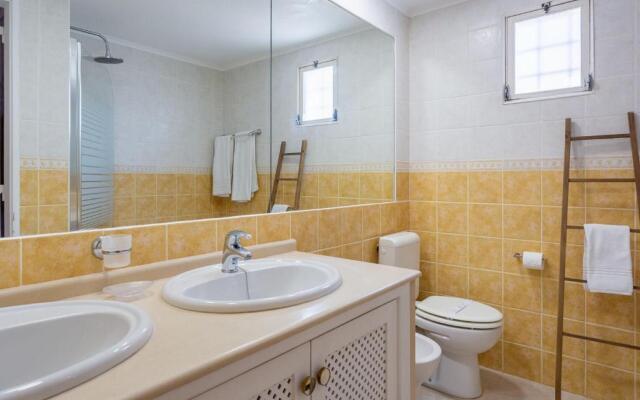 Gorgeous 2BDR Apartment W/Patio & Pool by LovelyStay