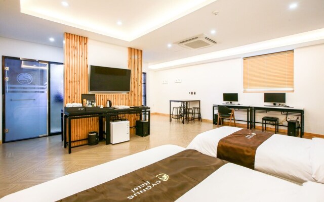 CYGNUS Hotel