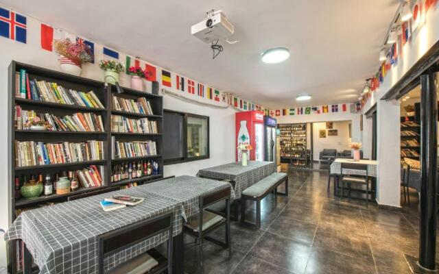 Hidden Garden International Youth Hostel - Oriental Pearl & Lujiazui